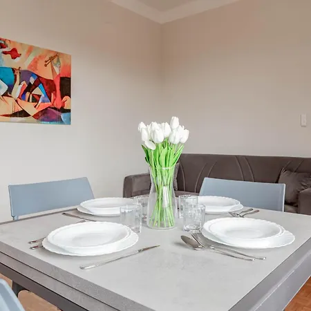 H11 Casa Meridiana Centro - 아파트 산레모