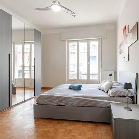 H11 Casa Meridiana Centro - 산레모
